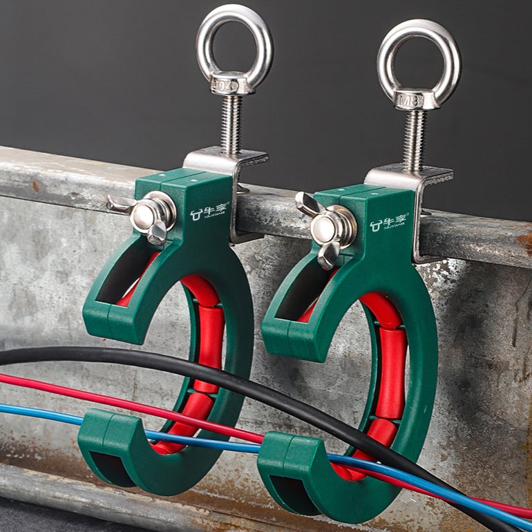 Versatile Cable Tray Guide with Axle Design