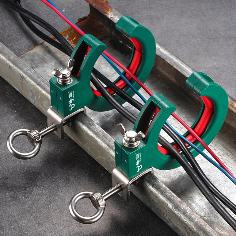 Versatile Cable Tray Guide with Axle Design