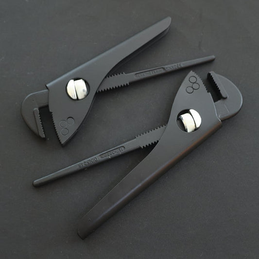 Adjustable Pipe Wrench with Handle