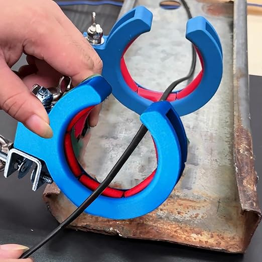 Versatile Cable Tray Guide with Axle Design