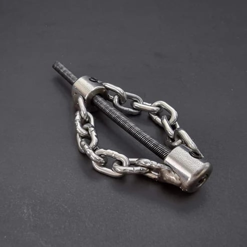 Flex‐Shaft Sewer Descaling Chain