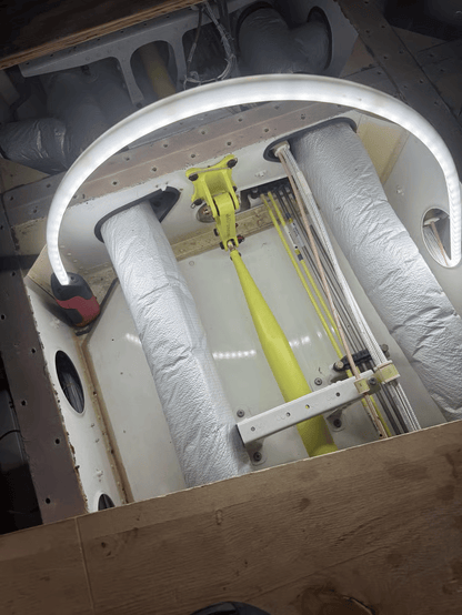 ⚡ LED Flashlight Stick-🔋 Extra-long battery life-7 hours ⌛